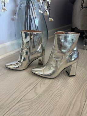 Matiko Silver Metallic Pointed-Toe Block Heel Ankle Boots